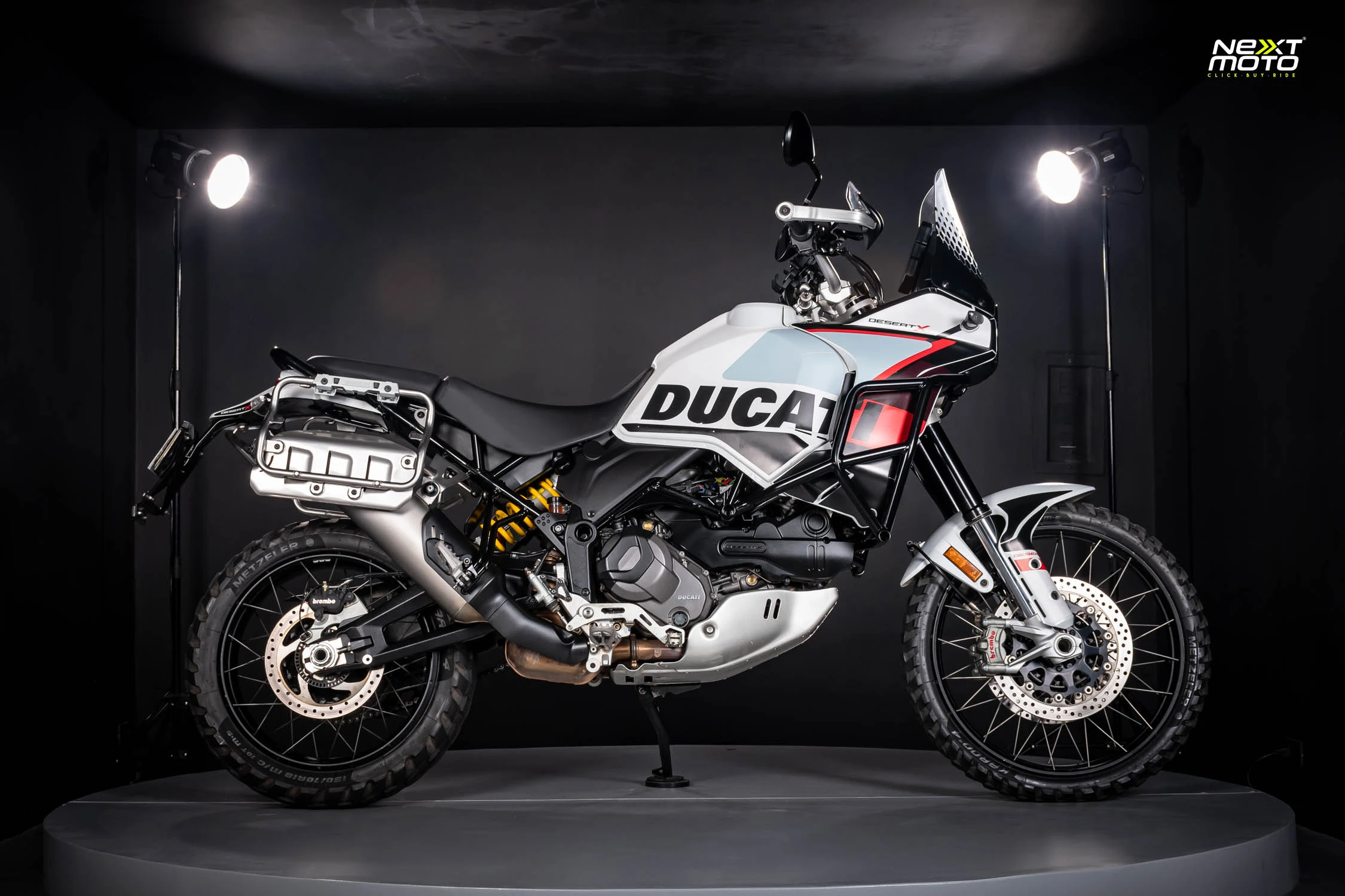 Ducati DESERT X 2023 #1077