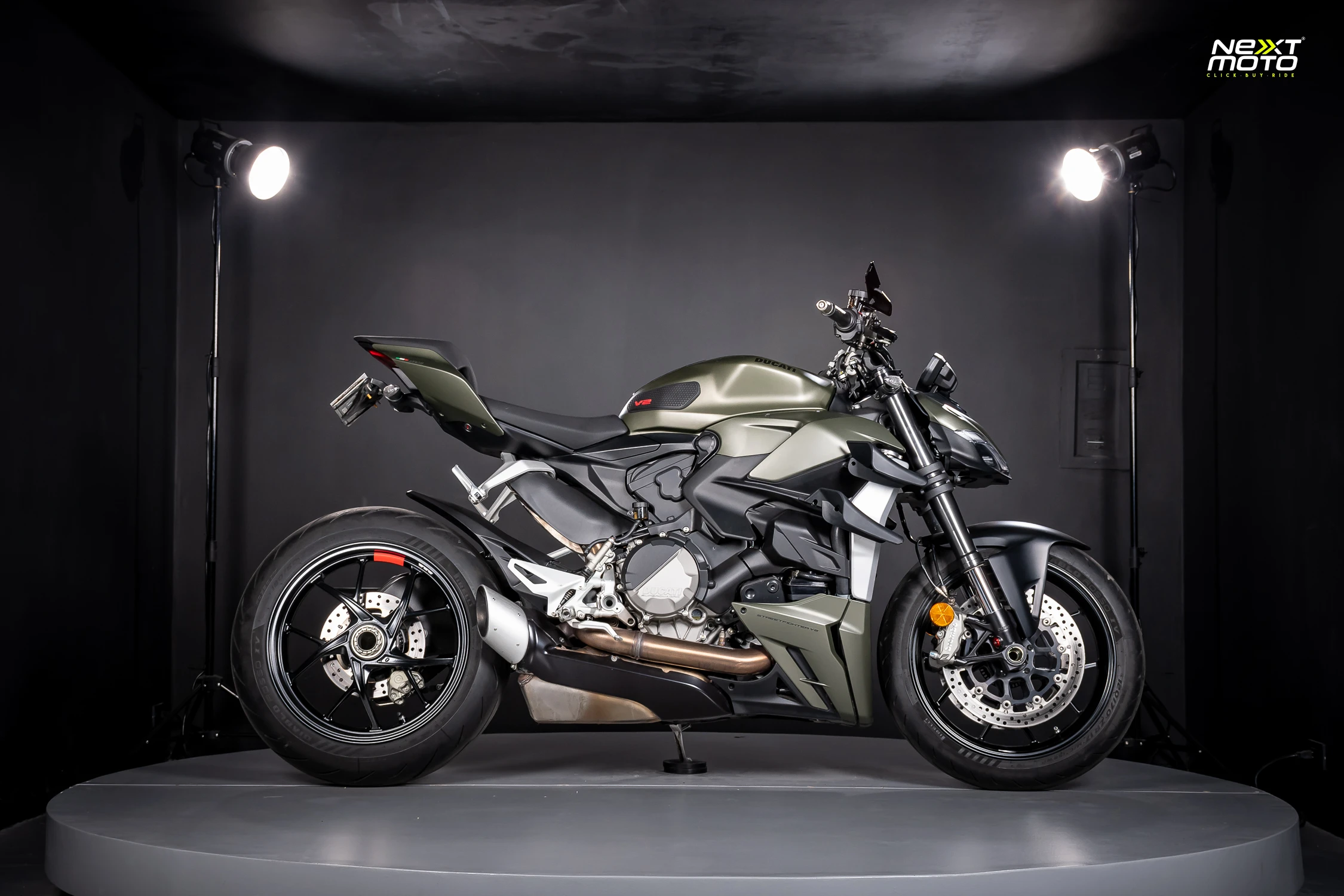 Ducati StreetFighter V2 2024 #1144