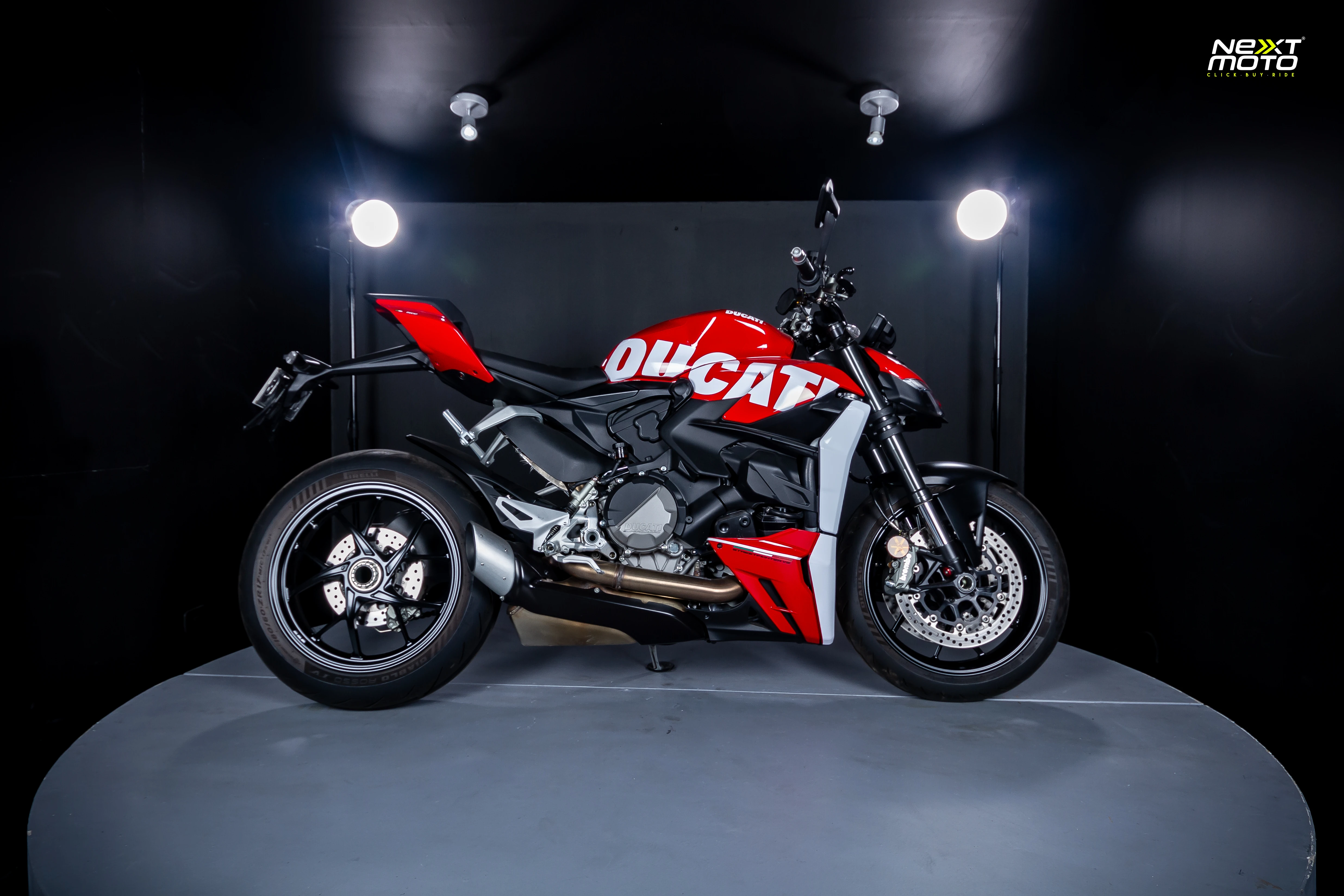 Ducati StreetFighter V2 2022 #578