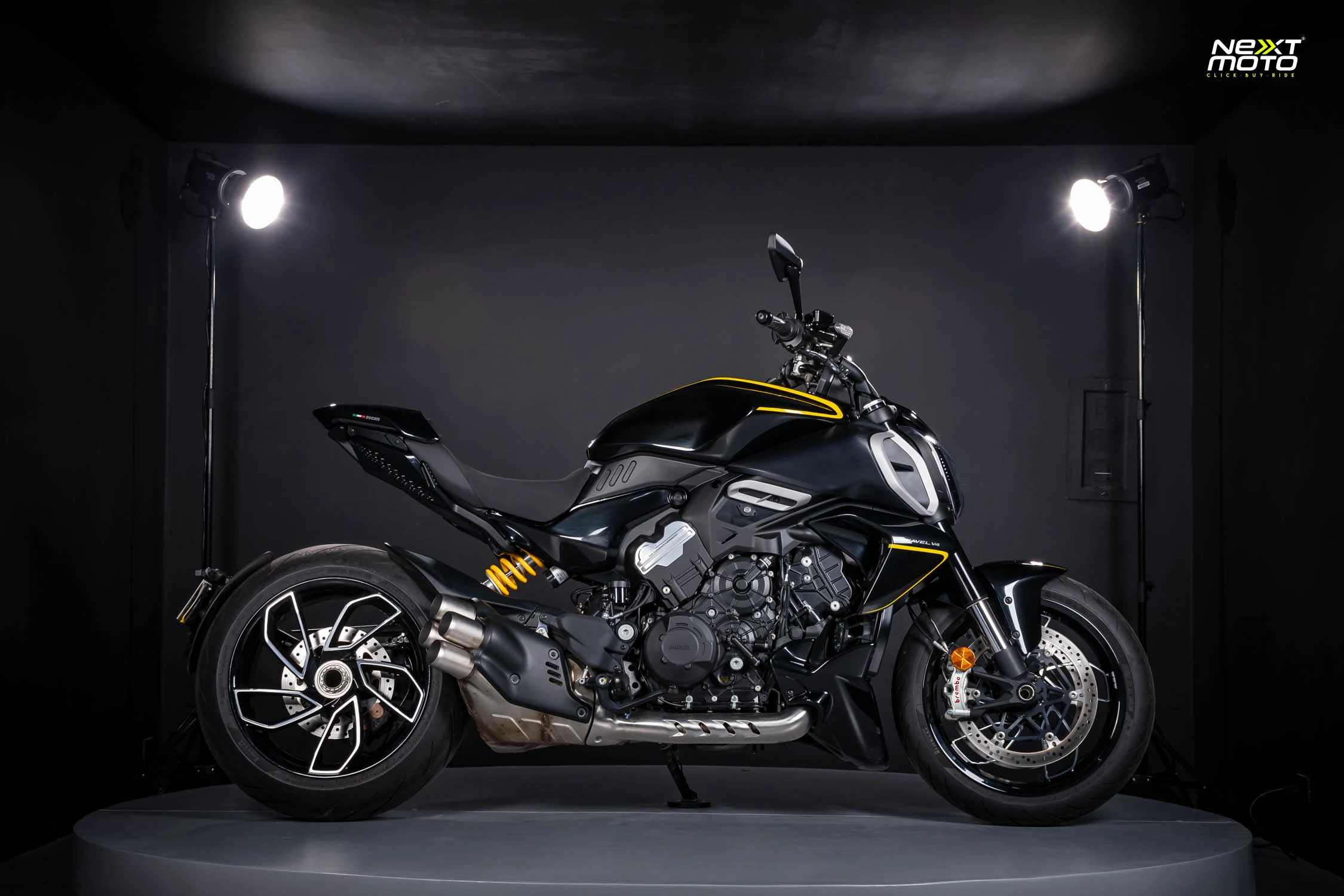 Ducati DIAVEL V4 2024 #926